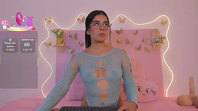 Snapshot of Isaa-queen chatting on March 2026 12:37:01 AM Isaa-queen online show from March 2026 12:37:01 AM