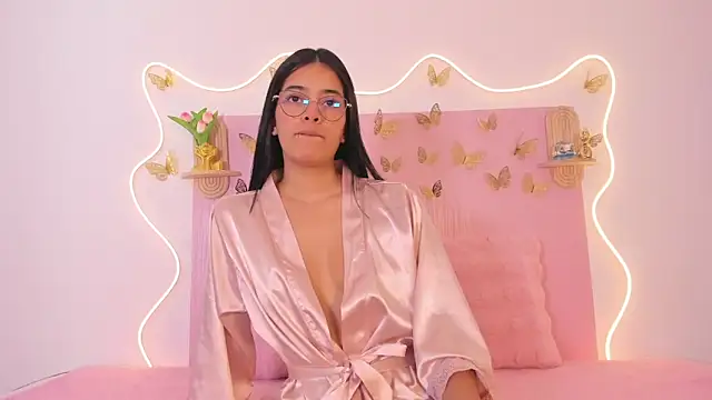 Snapshot of Isaa-queen chatting on April 2026 02:36:02 PM Isaa-queen online show from April 2026 02:36:02 PM