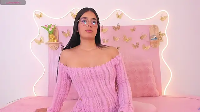 Snapshot of Isaa-queen chatting on April 2026 08:53:02 PM Isaa-queen online show from April 2026 08:53:02 PM