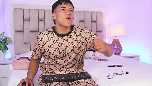 Snapshot of jordan_thompson chatting on April 2026 01:16:01 AM jordan thompson online show from April 2026 01:16:01 AM