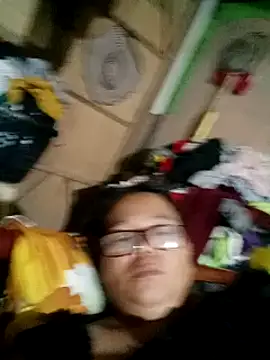 Snapshot of Flowerblossom123 chatting on April 2026 09:45:01 PM Flowerblossom123 online show from April 2026 09:45:01 PM