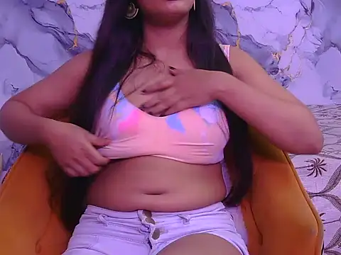 Snapshot of Aayesha-queen chatting on March 2026 03:56:01 AM Aayesha-queen online show from March 2026 03:56:01 AM