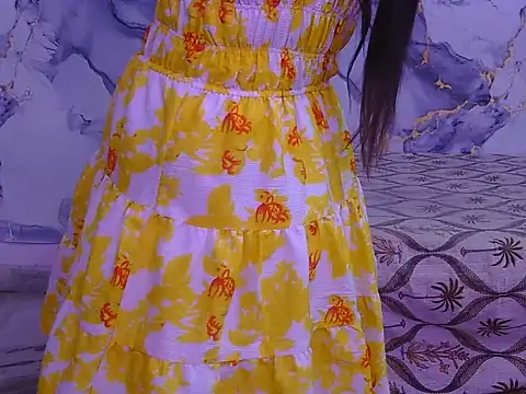 Snapshot of Aayesha-queen chatting on April 2026 04:01:01 AM Aayesha-queen online show from April 2026 04:01:01 AM