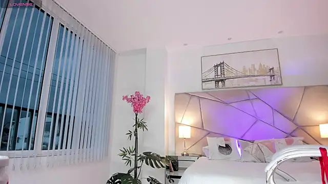 michelle Delacour online show from March 2026 09:43:02 PM