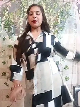 Snapshot of lovely-girl99 chatting on March 2026 05:00:01 AM lovely-girl99 online show from March 2026 05:00:01 AM