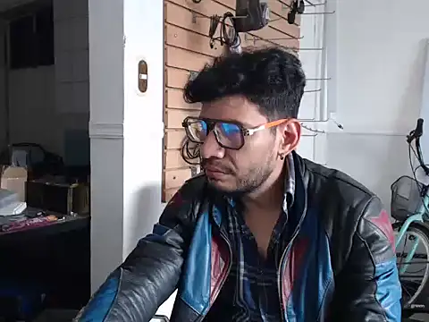 Snapshot of boyp3netrat0r chatting on March 2026 03:15:02 PM boyp3netrat0r online show from March 2026 03:15:02 PM