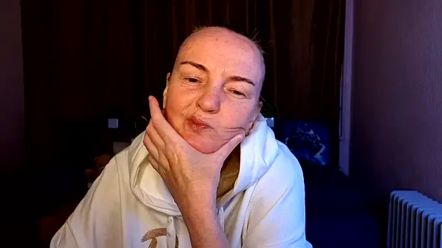 Snapshot of Bella_soulmate chatting on June 2026 05:30:01 AM Bella soulmate online show from June 2026 05:30:01 AM