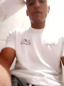 Snapshot of Rodr_go14 chatting on April 2026 12:23:01 AM Rodr go14 online show from April 2026 12:23:01 AM