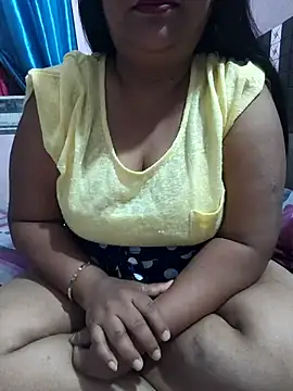 Moonae online show from April 2026 01:36:02 PM