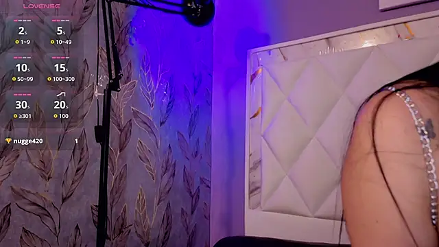 Emma Clair online show from February 2026 01:01:02 PM