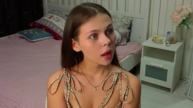 Snapshot of EarthaLevra chatting on March 2026 08:08:02 PM EarthaLevra online show from March 2026 08:08:02 PM