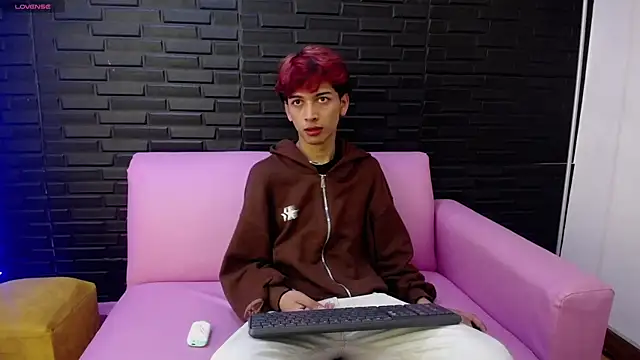 Snapshot of DanteLux chatting on February 2026 02:50:02 PM DanteLux online show from February 2026 02:50:02 PM