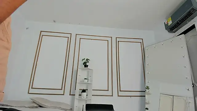 emily gaviria1 online show from March 2026 12:22:01 PM