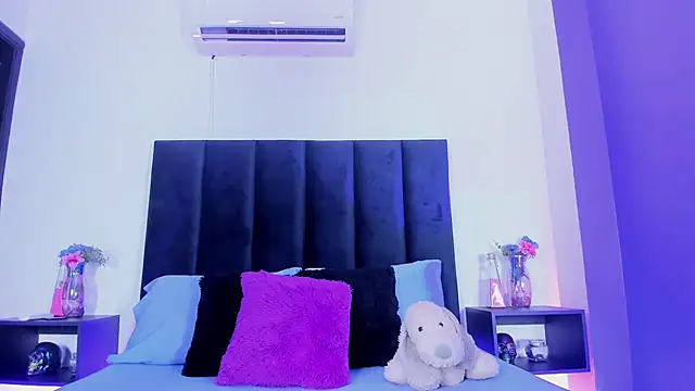 Snapshot of scarlet__ray_ chatting on March 2026 11:49:01 AM scarlet ray online show from March 2026 11:49:01 AM