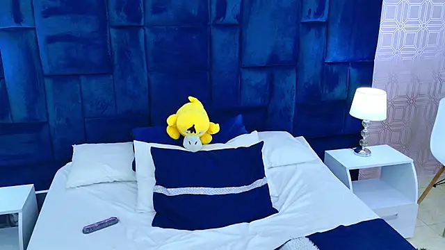 Snapshot of Cami_Rousse chatting on April 2026 12:23:01 PM Cami Rousse online show from April 2026 12:23:01 PM