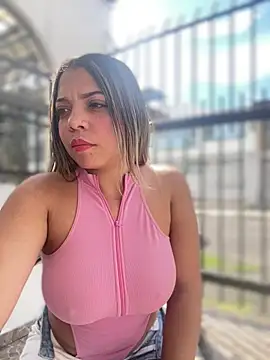 Snapshot of AdaPink_ chatting on March 2026 06:58:02 PM AdaPink online show from March 2026 06:58:02 PM