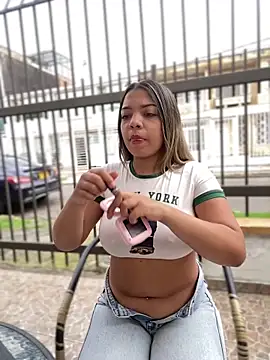 Snapshot of AdaPink_ chatting on March 2026 02:10:01 PM AdaPink online show from March 2026 02:10:01 PM