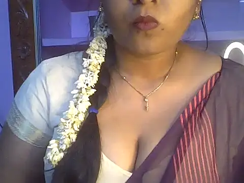 Snapshot of Tamil_Kuttyma chatting on July 2026 05:08:02 PM Tamil Kuttyma online show from July 2026 05:08:02 PM