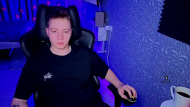 Snapshot of Karl_Night_ chatting on March 2026 04:32:02 PM Karl Night online show from March 2026 04:32:02 PM