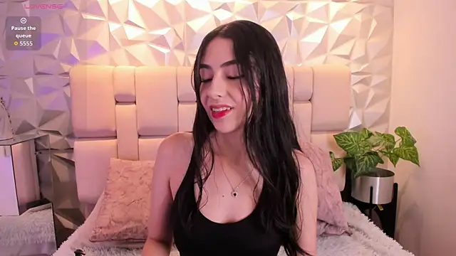 Snapshot of mell_muller chatting on May 2026 12:11:02 PM mell muller online show from May 2026 12:11:02 PM