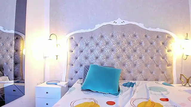 Snapshot of KristalMature chatting on March 2026 02:04:02 AM KristalMature online show from March 2026 02:04:02 AM