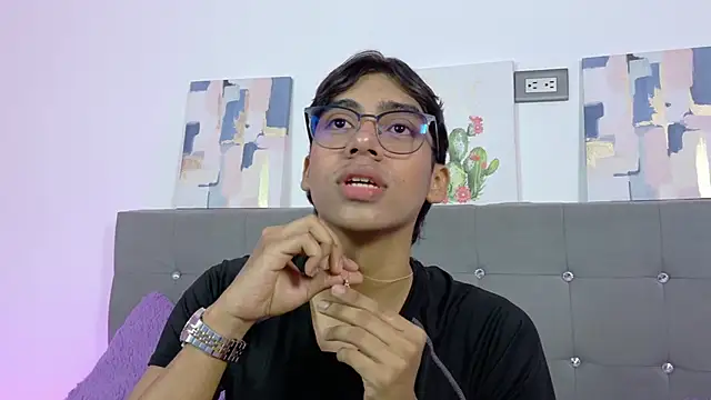 Eros Lux online show from July 2026 12:55:01 PM