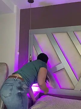 Ashleeyprincess01 online show from April 2026 12:19:02 PM