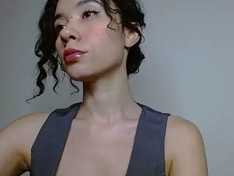 Snapshot of helena_hadler chatting on March 2026 02:06:02 AM helena hadler online show from March 2026 02:06:02 AM