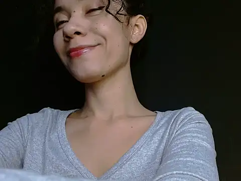 Snapshot of helena_hadler chatting on April 2026 07:58:02 PM helena hadler online show from April 2026 07:58:02 PM