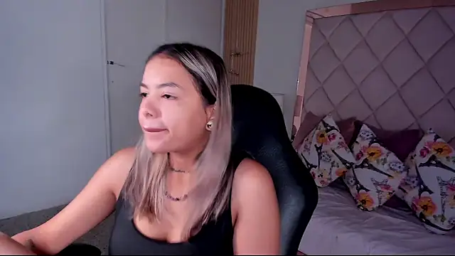 dulce lyraa1 online show from July 2026 03:35:02 AM