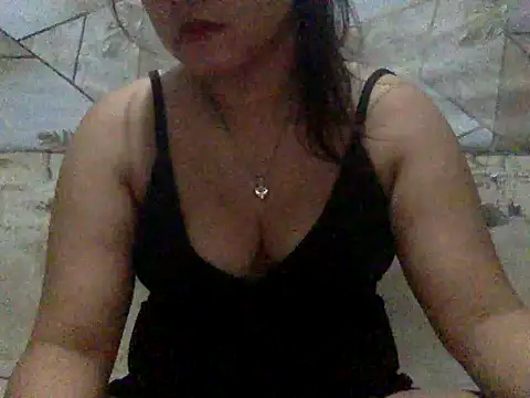 Snapshot of thealovesyou chatting on May 2026 04:18:02 AM thealovesyou online show from May 2026 04:18:02 AM