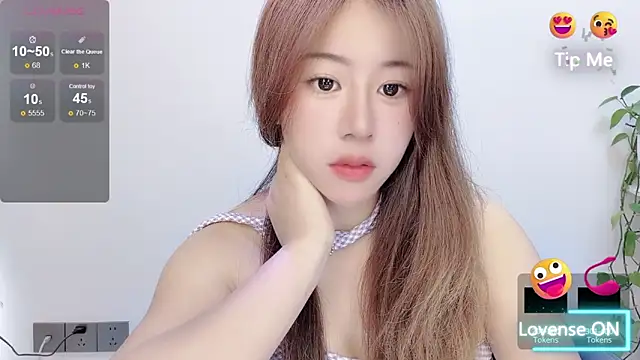 Snapshot of Baixi-01 chatting on June 2026 04:43:02 AM Baixi-01 online show from June 2026 04:43:02 AM