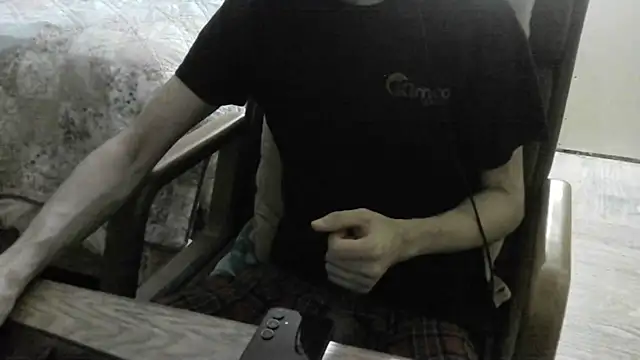 Snapshot of FiSTALiTY chatting on June 2026 11:00:01 AM FiSTALiTY online show from June 2026 11:00:01 AM