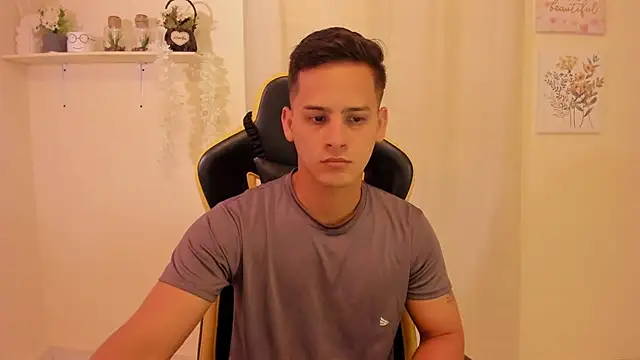 Snapshot of sexy_andres01 chatting on March 2026 01:28:02 PM sexy andres01 online show from March 2026 01:28:02 PM