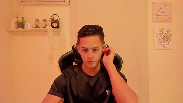 Snapshot of sexy_andres01 chatting on March 2026 12:16:01 AM sexy andres01 online show from March 2026 12:16:01 AM