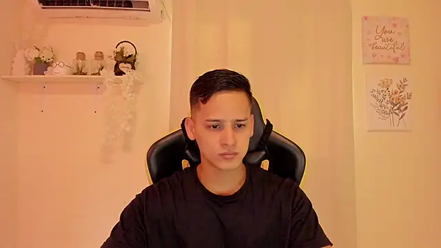 Snapshot of sexy_andres01 chatting on March 2026 01:26:02 PM sexy andres01 online show from March 2026 01:26:02 PM