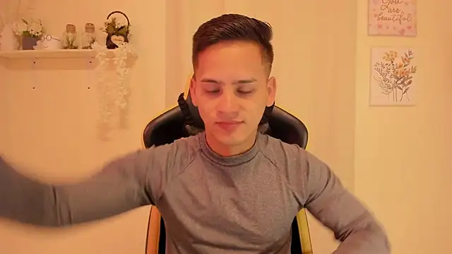 Snapshot of sexy_andres01 chatting on March 2026 01:14:02 PM sexy andres01 online show from March 2026 01:14:02 PM