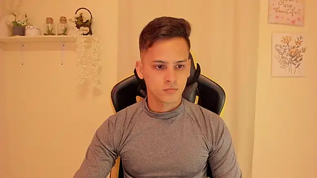 Snapshot of sexy_andres01 chatting on April 2026 10:56:02 PM sexy andres01 online show from April 2026 10:56:02 PM