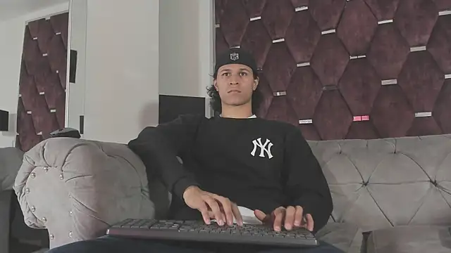 Snapshot of TonyBenedetti chatting on May 2026 08:38:01 PM TonyBenedetti online show from May 2026 08:38:01 PM