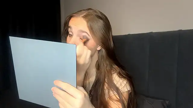 Snapshot of LowriseZiziphus chatting on February 2026 03:43:02 PM LowriseZiziphus online show from February 2026 03:43:02 PM