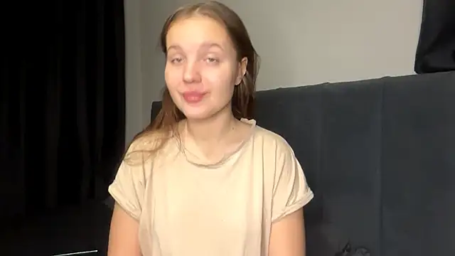 Snapshot of LowriseZiziphus chatting on March 2026 04:24:02 PM LowriseZiziphus online show from March 2026 04:24:02 PM