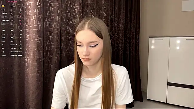 Snapshot of NuDonzze chatting on March 2026 06:09:02 PM NuDonzze online show from March 2026 06:09:02 PM