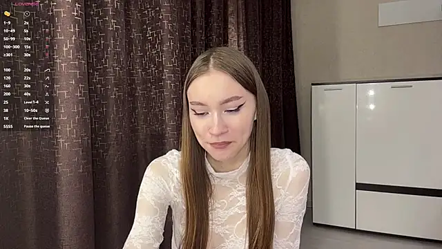 Snapshot of NuDonzze chatting on April 2026 05:31:02 PM NuDonzze online show from April 2026 05:31:02 PM