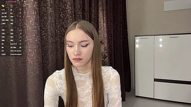 Snapshot of NuDonzze chatting on April 2026 07:58:02 PM NuDonzze online show from April 2026 07:58:02 PM