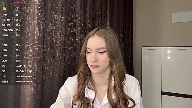 Snapshot of NuDonzze chatting on April 2026 04:12:02 PM NuDonzze online show from April 2026 04:12:02 PM