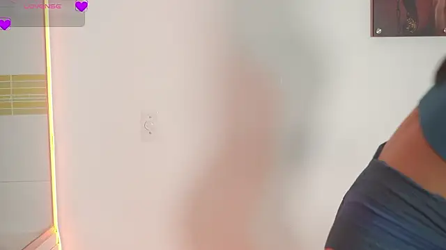 Snapshot of Petitte_Mussa chatting on March 2026 08:17:01 PM Petitte Mussa online show from March 2026 08:17:01 PM