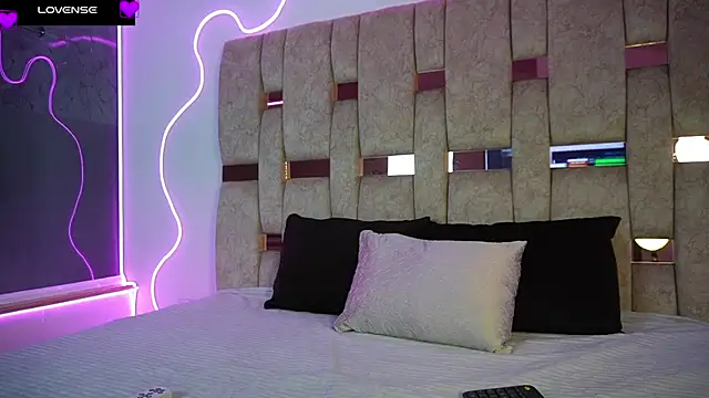 Snapshot of Petitte_Mussa chatting on April 2026 03:50:02 AM Petitte Mussa online show from April 2026 03:50:02 AM