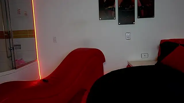 Snapshot of Petitte_Mussa chatting on April 2026 07:25:02 AM Petitte Mussa online show from April 2026 07:25:02 AM