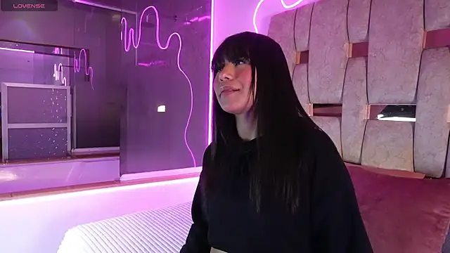 Snapshot of Petitte_Mussa chatting on April 2026 03:29:02 AM Petitte Mussa online show from April 2026 03:29:02 AM