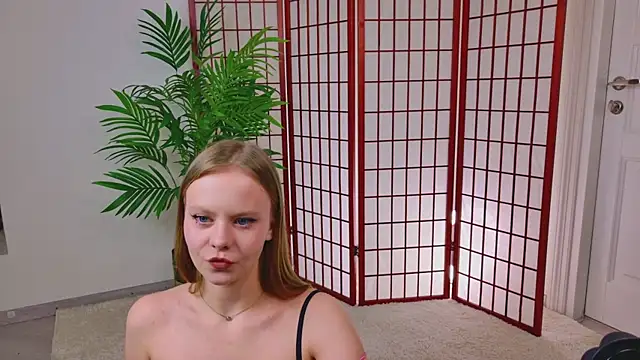 Snapshot of Sophie_Peach_ chatting on March 2026 02:54:02 PM Sophie Peach online show from March 2026 02:54:02 PM